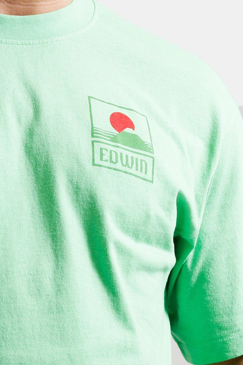T-shirt di Edwin Sunset sulla Mt Fuji (verde estivo)